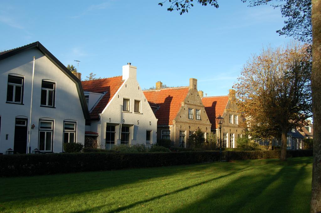 סחירמוניקוג Hotel Graaf Bernstorff מראה חיצוני תמונה